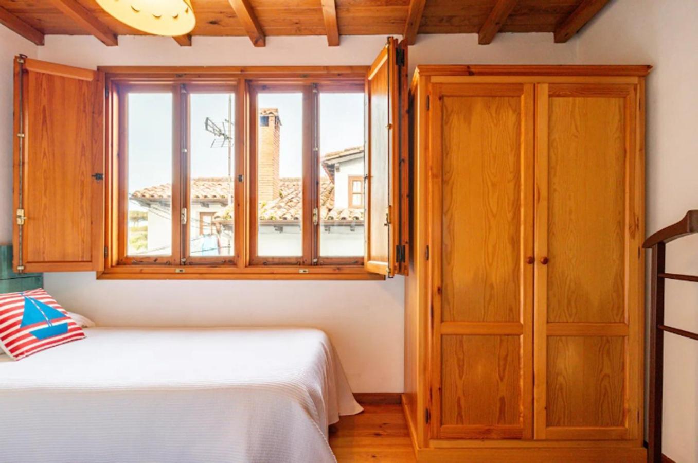 Casa Marinera Centrica En โกมิญาส ภายนอก รูปภาพ