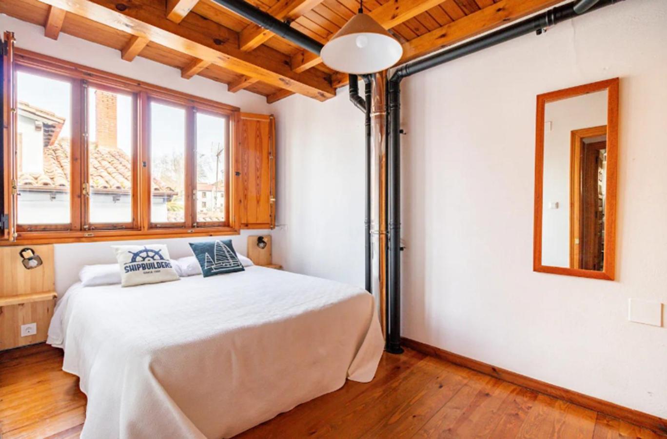 Casa Marinera Centrica En โกมิญาส ภายนอก รูปภาพ