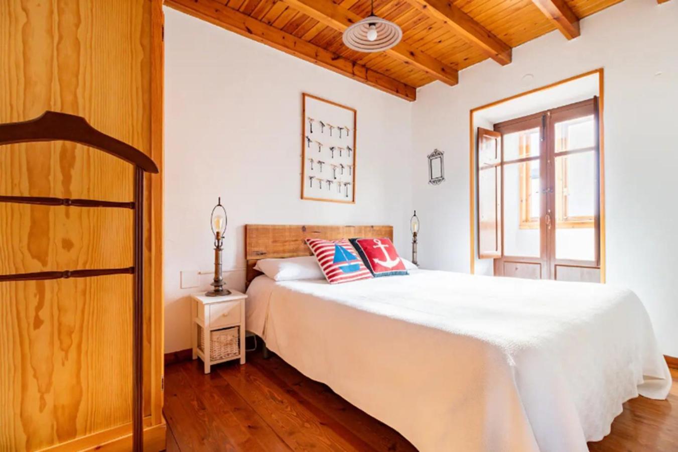 Casa Marinera Centrica En โกมิญาส ภายนอก รูปภาพ