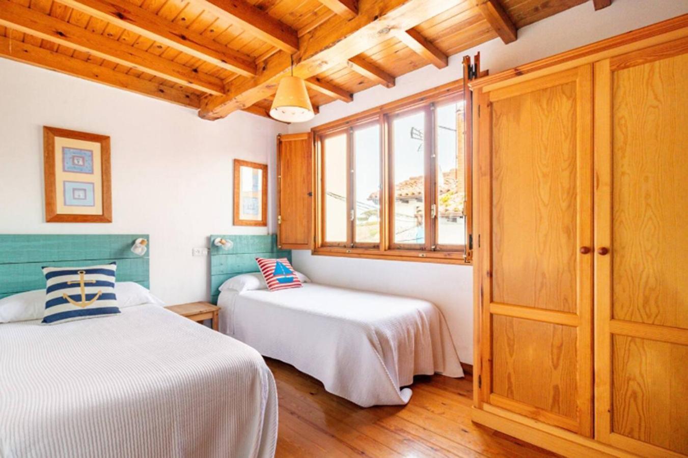Casa Marinera Centrica En โกมิญาส ภายนอก รูปภาพ