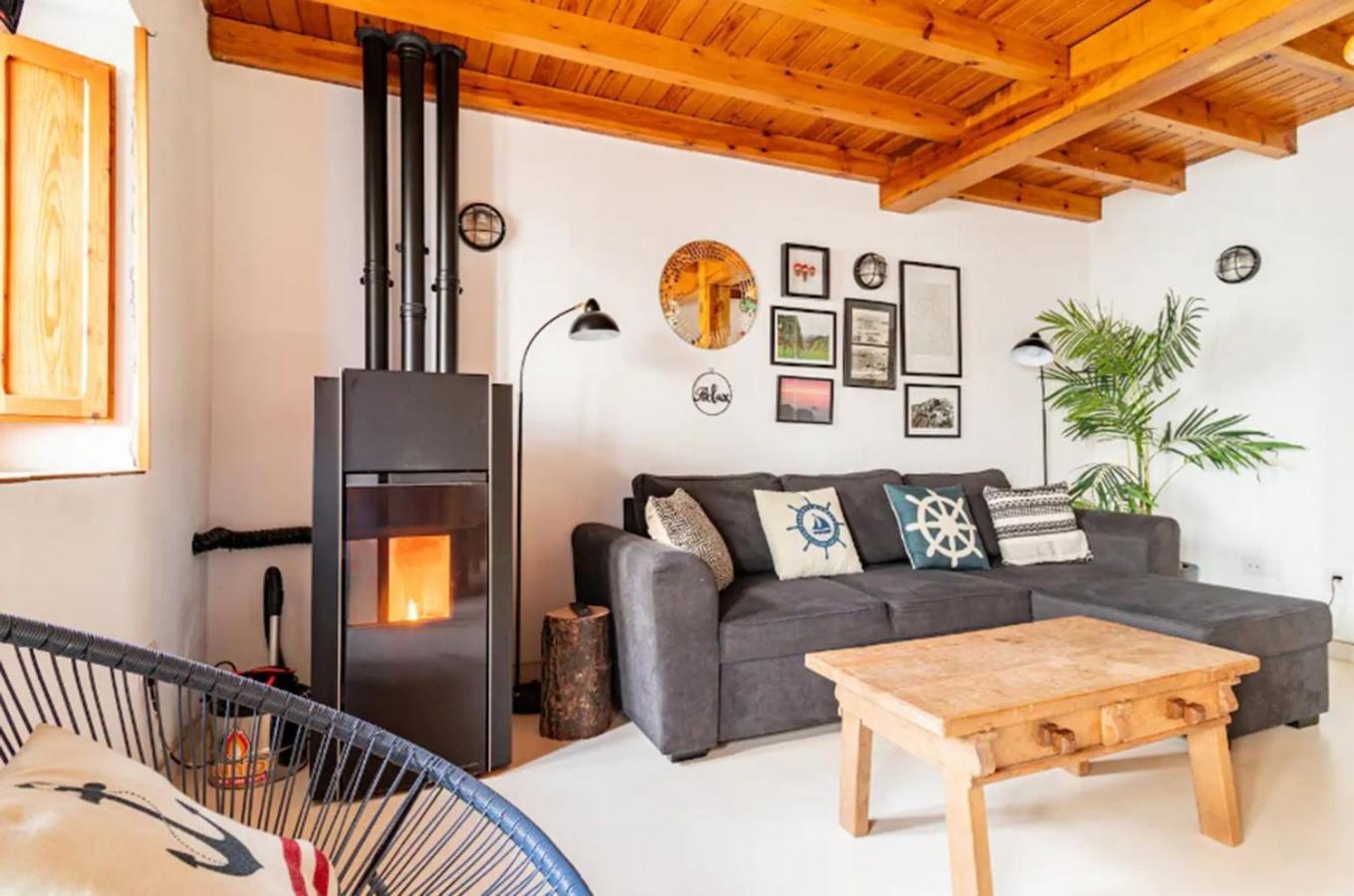 Casa Marinera Centrica En โกมิญาส ภายนอก รูปภาพ